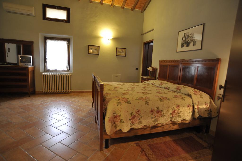Agriturismo Aggazzotti Colombaro  Zimmer foto